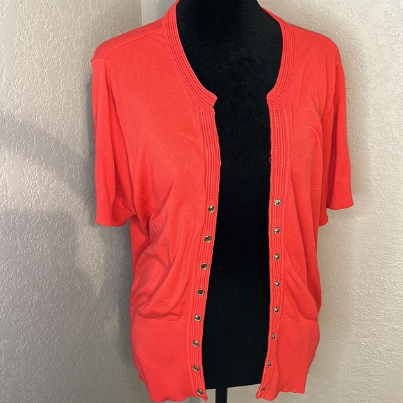 Coral Short Sleeved Cardigan - Picture 3 of 8